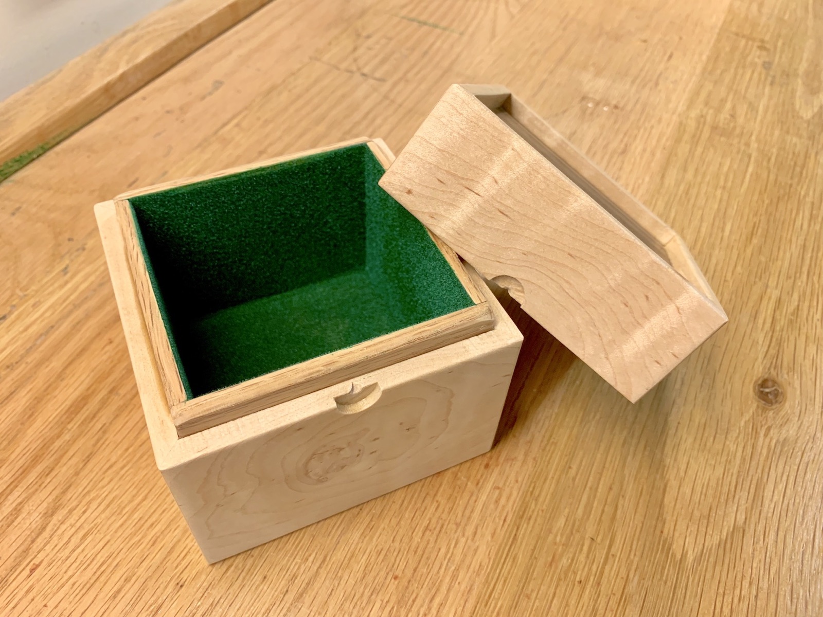Keepsake box
